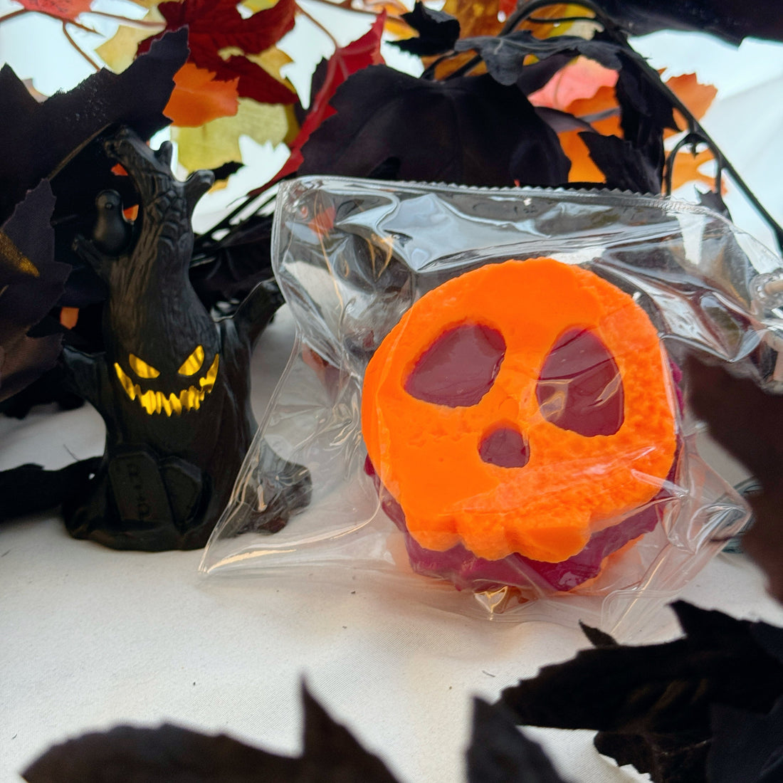 HALLOWEEN PHANTOM SKULL Squishy