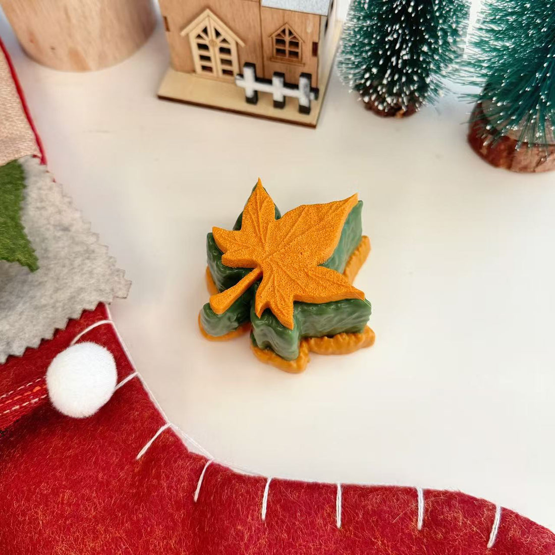 🌲 WINTER LEAF Squishy