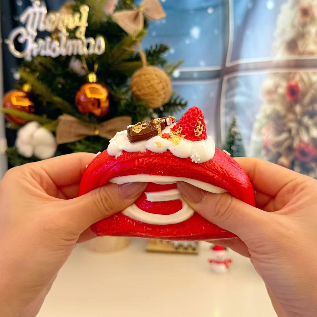 Christmas BERRY NOEL ROLL Squishy